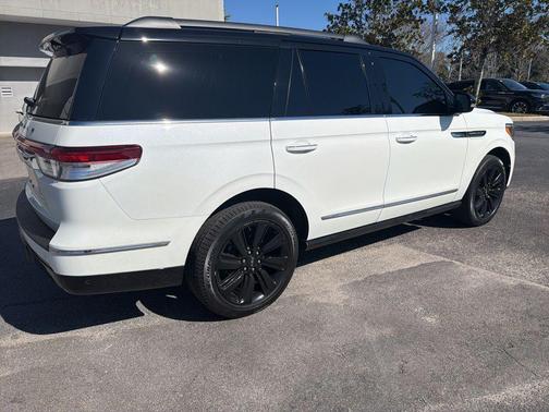 2024 Lincoln Navigator Black Label