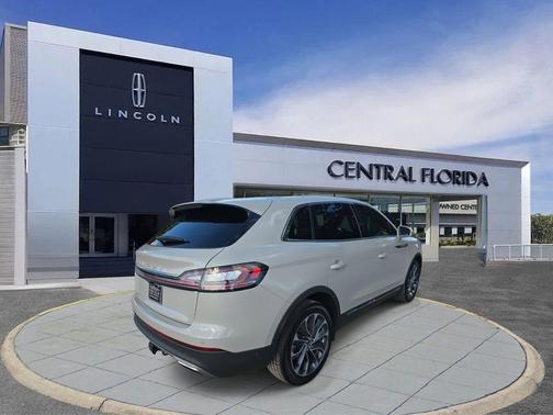 2022 Lincoln Nautilus Reserve