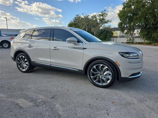 2022 Lincoln Nautilus Reserve