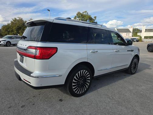 2019 Lincoln Navigator Black Label