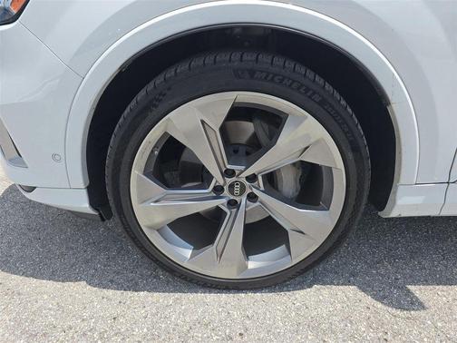 2022 Audi Q7 55 Prestige