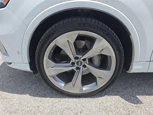 2022 Audi Q7 55 Prestige
