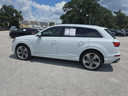 2022 Audi Q7 55 Prestige