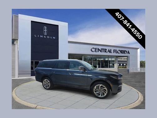 Flight Blue Metallic Clearcoat 2026 Lincoln Navigator Reserve