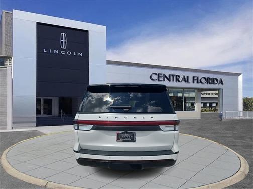2022 Lincoln Navigator Black Label