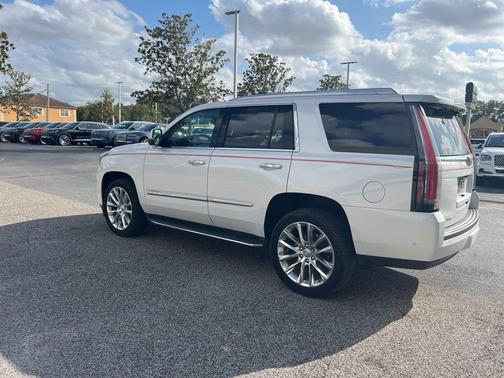 2018 Cadillac Escalade Luxury