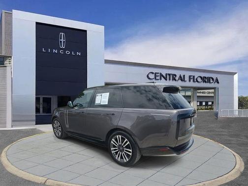 Charente Gray Premium Metallic 2023 Land Rover Range Rover P530 SE