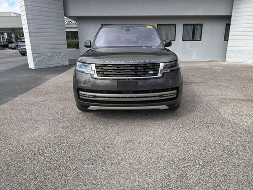 2023 Land Rover Range Rover P530 SE