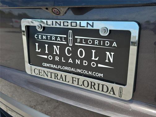 Charente Gray Premium Metallic 2023 Land Rover Range Rover P530 SE