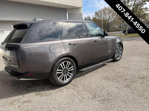 2023 Land Rover Range Rover P530 SE