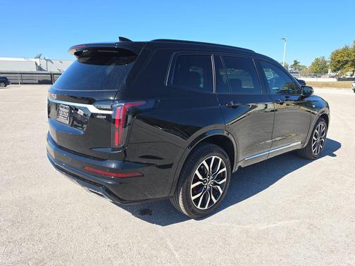 2025 Cadillac XT6 Sport AWD