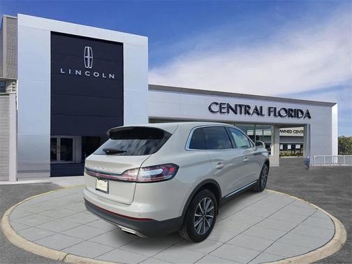 2022 Lincoln Nautilus Standard