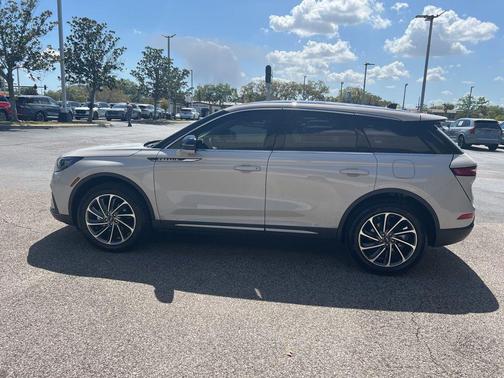 2024 Lincoln Corsair Premiere