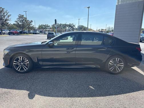 2020 BMW 750 i xDrive