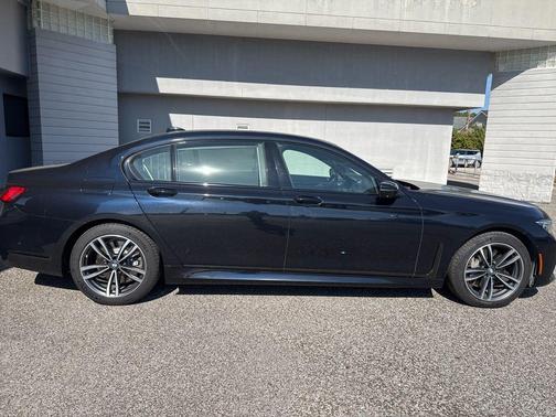 2020 BMW 750 i xDrive