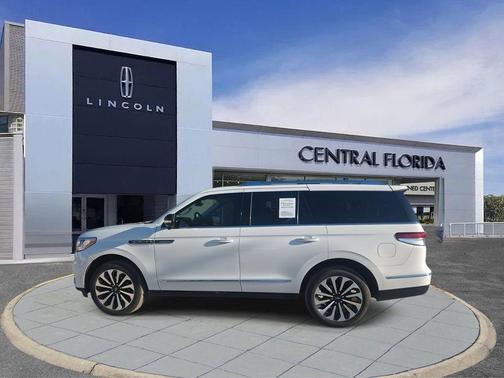 2024 Lincoln Navigator Reserve