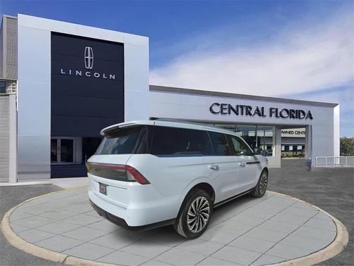 2025 Lincoln Navigator Black Label