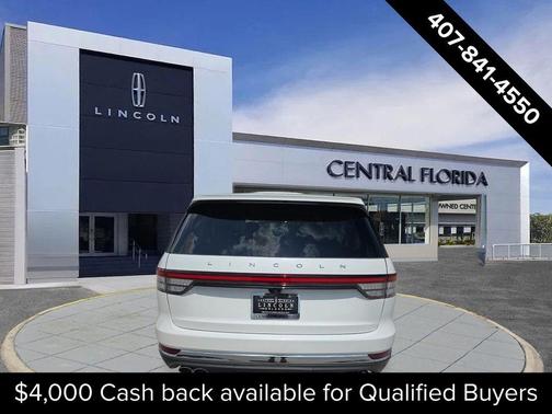 Pristine White Metallic Tri-Coat 2026 Lincoln Aviator Premiere