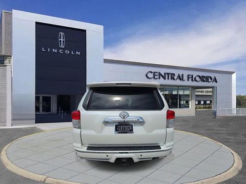 Blizzard Pearl Metallic 2013 Toyota 4Runner SR5