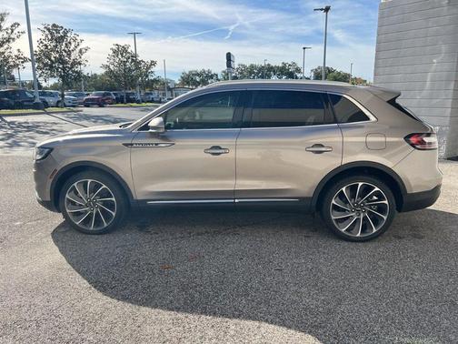 2021 Lincoln Nautilus Reserve