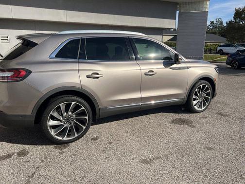 2021 Lincoln Nautilus Reserve