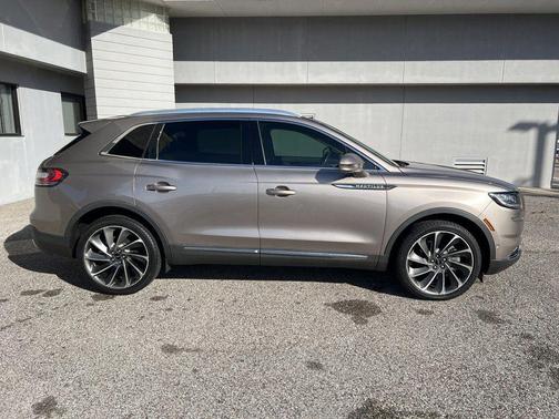 2021 Lincoln Nautilus Reserve