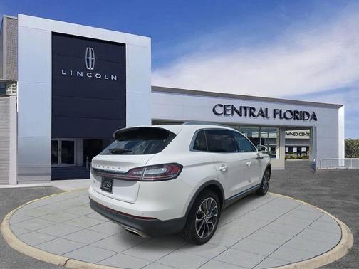 2021 Lincoln Nautilus Reserve