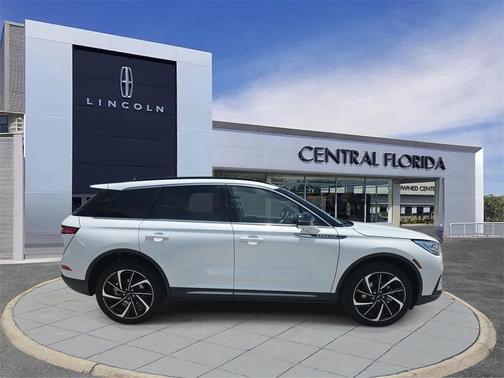 2025 Lincoln Corsair Reserve