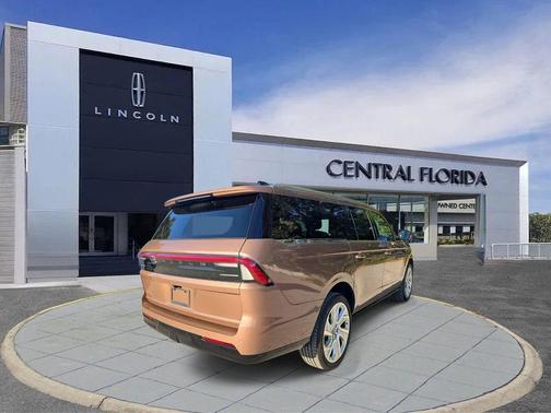 2025 Lincoln Navigator Black Label