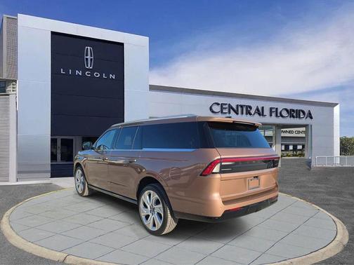 2025 Lincoln Navigator Black Label