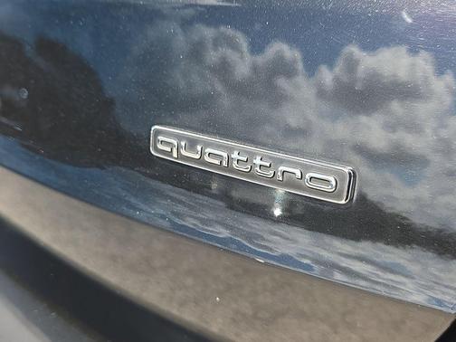 2021 Audi Q3 45 S line Premium