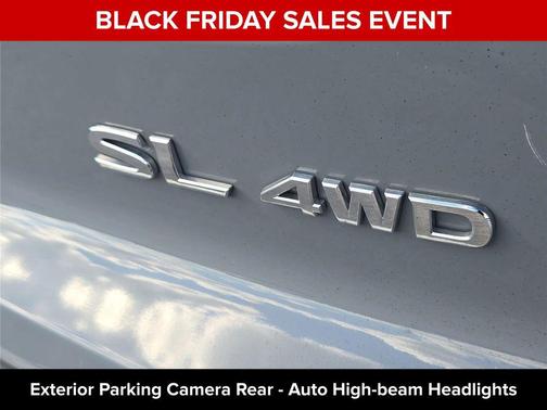 2024 Nissan Pathfinder SL 4WD