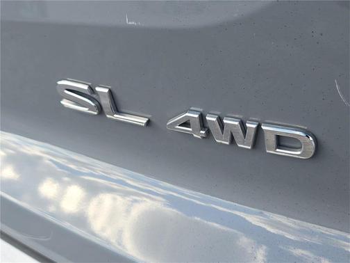 2024 Nissan Pathfinder SL 4WD