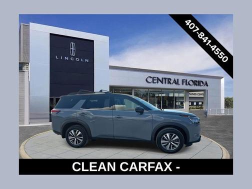 2024 Nissan Pathfinder SL 4WD