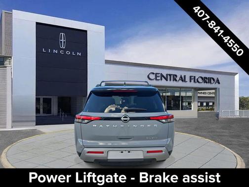 2024 Nissan Pathfinder SL 4WD