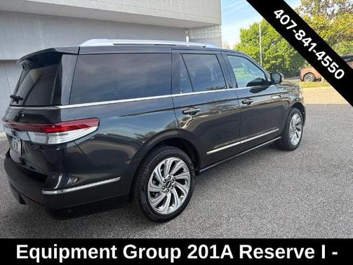 STARLIGHT GRAY METALLIC PC 2024 Lincoln Navigator RESERVE