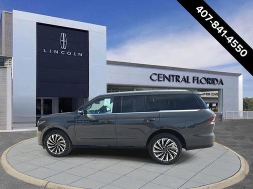 Chroma Caviar Dark Gray Metallic Clearcoat 2026 Lincoln Navigator Black Label
