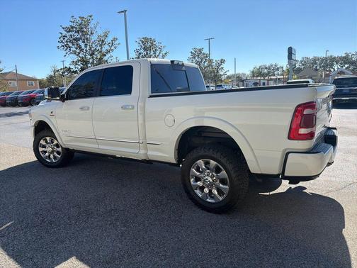 2019 RAM 2500 Limited Crew Cab 4x4 6'4' Box