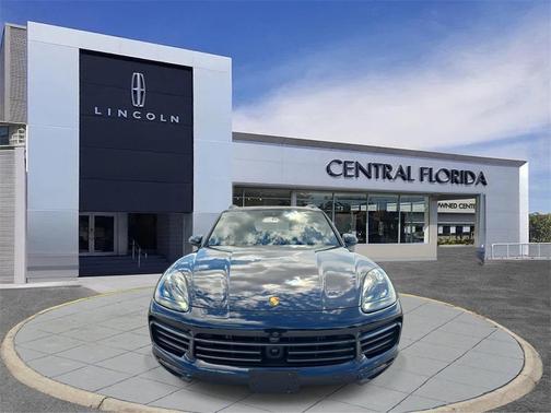 2023 Porsche Cayenne Platinum Edition