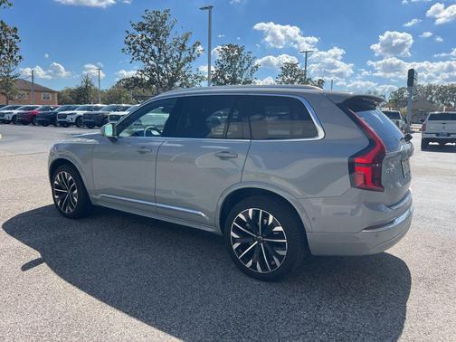 2025 Volvo XC90 B6 Plus 7-Seater