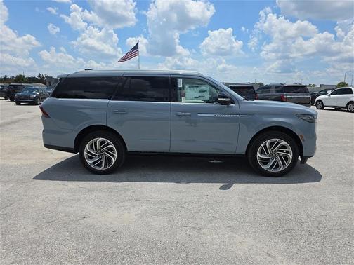 2025 Lincoln Navigator Reserve