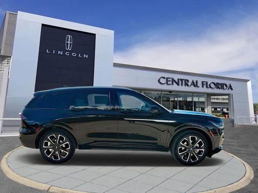 2025 Lincoln Nautilus Reserve