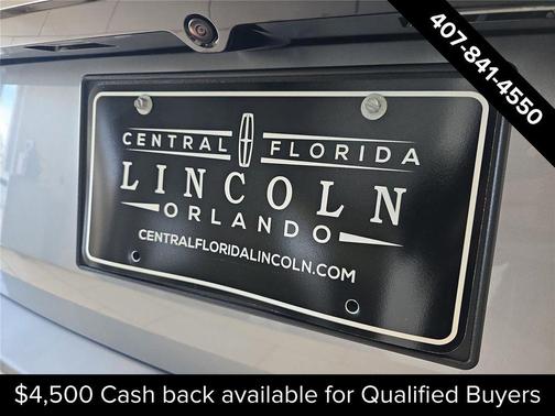 Silver Radiance Metallic Clearcoat 2026 Lincoln Nautilus Reserve