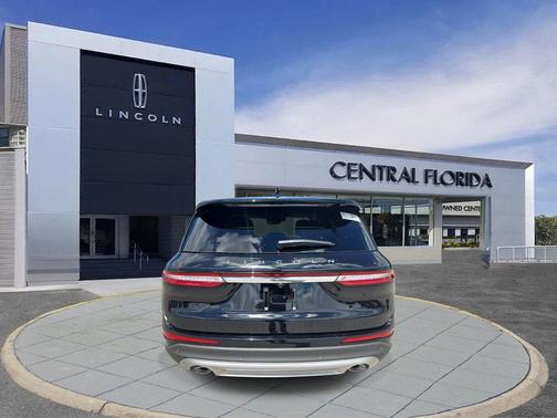 2025 Lincoln Corsair Premiere