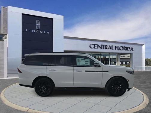 2025 Lincoln Navigator Reserve