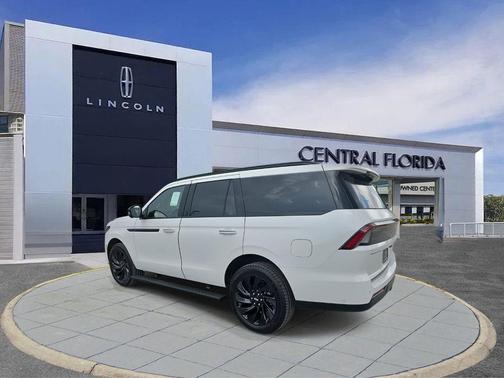2025 Lincoln Navigator Reserve