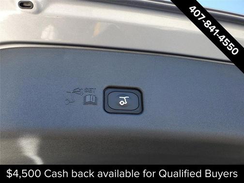 Silver Radiance Metallic Clearcoat 2026 Lincoln Nautilus Premiere