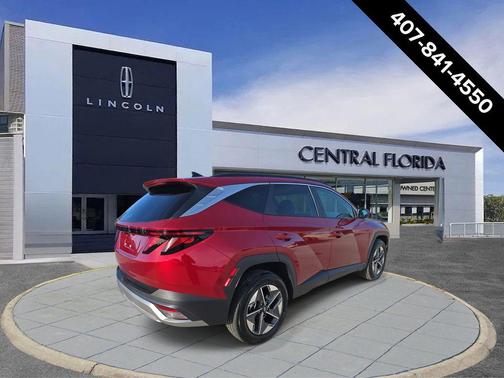 2025 Hyundai TUCSON SEL