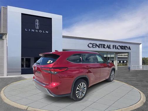 2021 Toyota Highlander Platinum