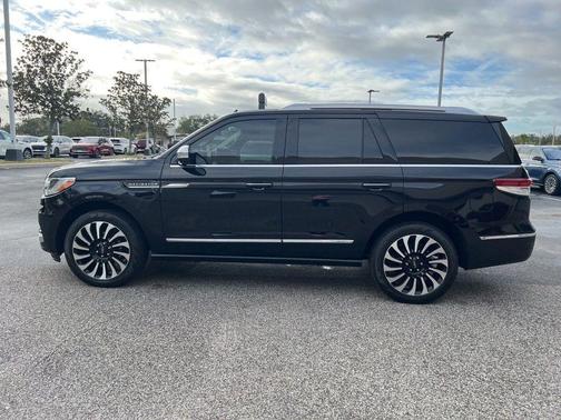 2023 Lincoln Navigator Black Label